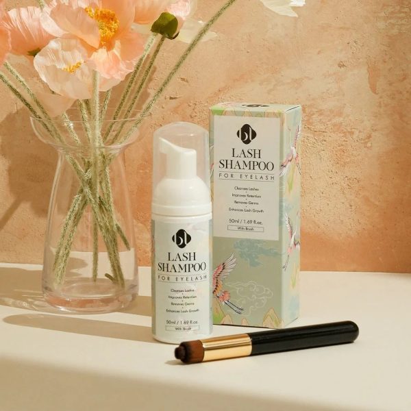 Best Lash Shampoo Cleanser for Eyelash Extensions